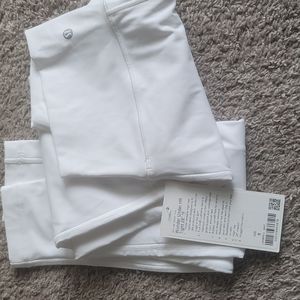 Lululemon Wundertrain 28"